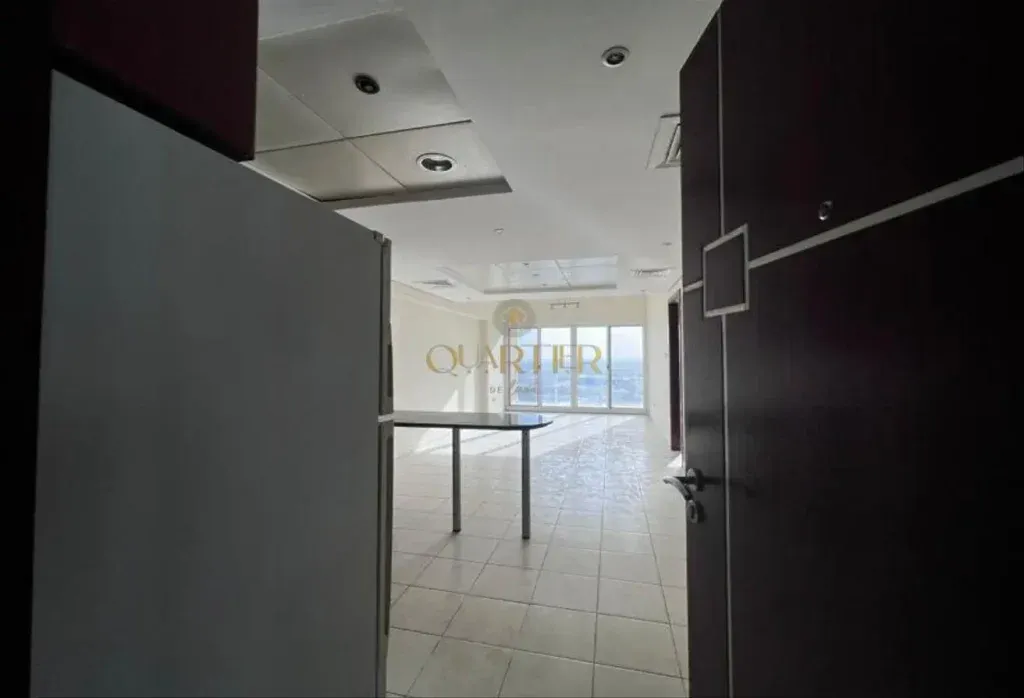imgi_14_Apartment-for-Rent-in-Lake-View-Tower-8-1024x698