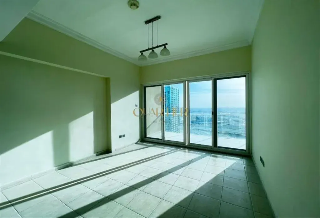 imgi_9_Apartment-for-Rent-in-Lake-View-Tower-1-1024x698